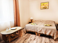 2-комнатный Семейный номер с террасой, отель «Вилла Каламит», Евпатория, фото 1